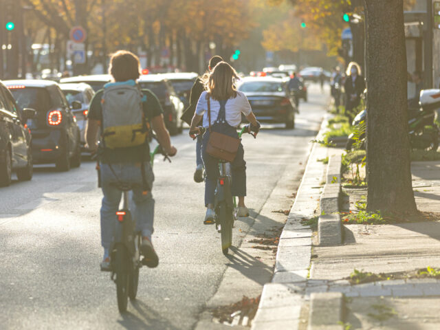 Déplacement professionnel à vélo : une alternative écologique avec une planification efficace.