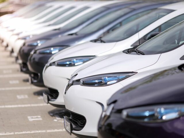 Voiture électrique - Analyse économique et impact de la hausse des tarifs électriques