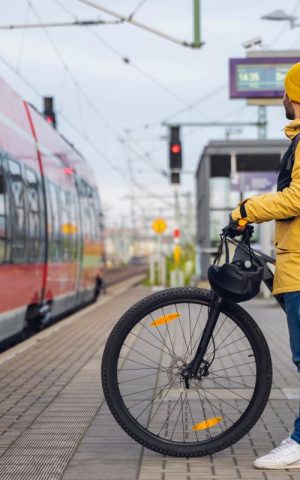 Intermodalités en France, possibilité de prendre son vélo dans les trains et intercités.